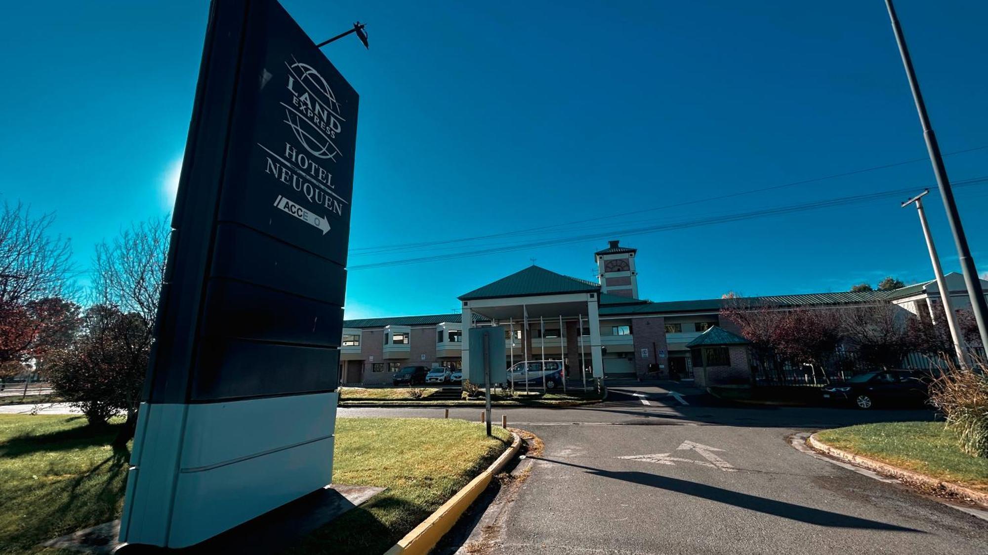 Hotel Land Express Neuquén Extérieur photo